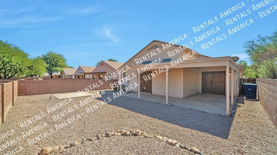 4 bedroom,2 bath home fantastic location property image
