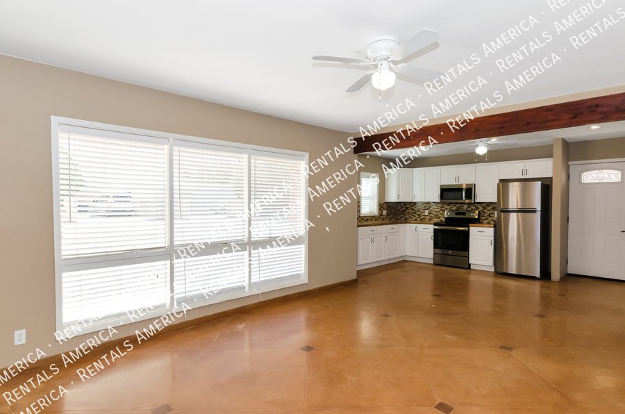 Great Location and close to conveniences property image