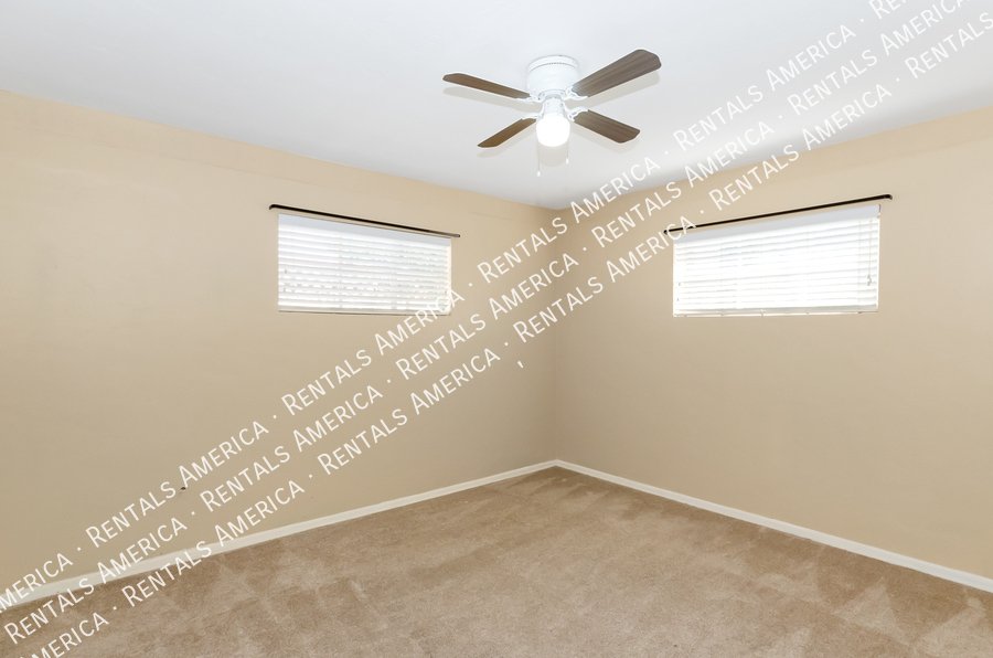 Great Location and close to conveniences property image