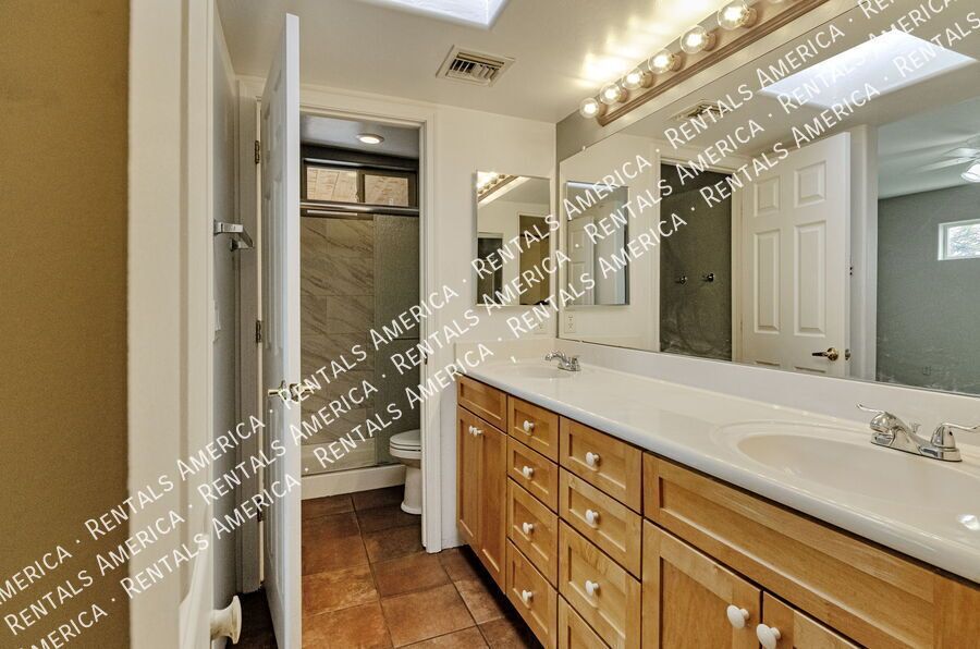 This southwestern modern home is ready for you! property image