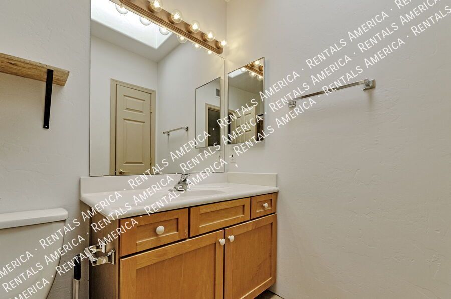 This southwestern modern home is ready for you! property image