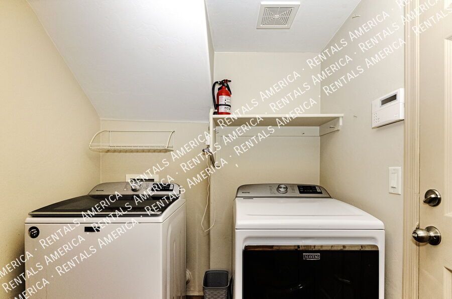 This southwestern modern home is ready for you! property image