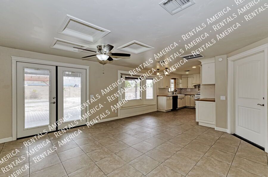 Enjoy this 4 bedroom, 2 bath luxury in Northwest Tucson! property image