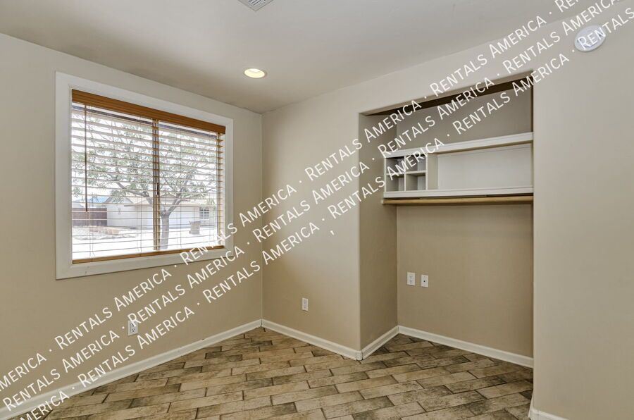 Enjoy this 4 bedroom, 2 bath luxury in Northwest Tucson! property image