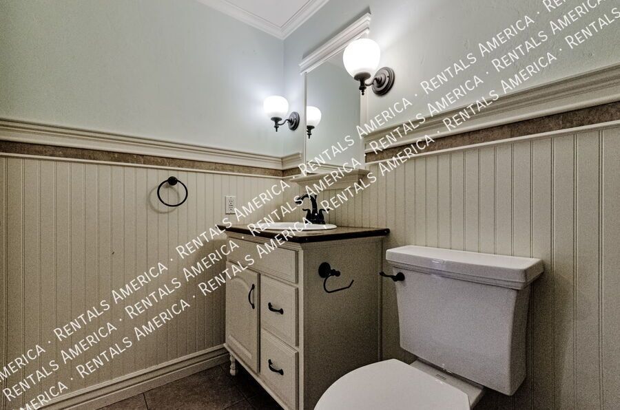 Enjoy this 4 bedroom, 2 bath luxury in Northwest Tucson! property image