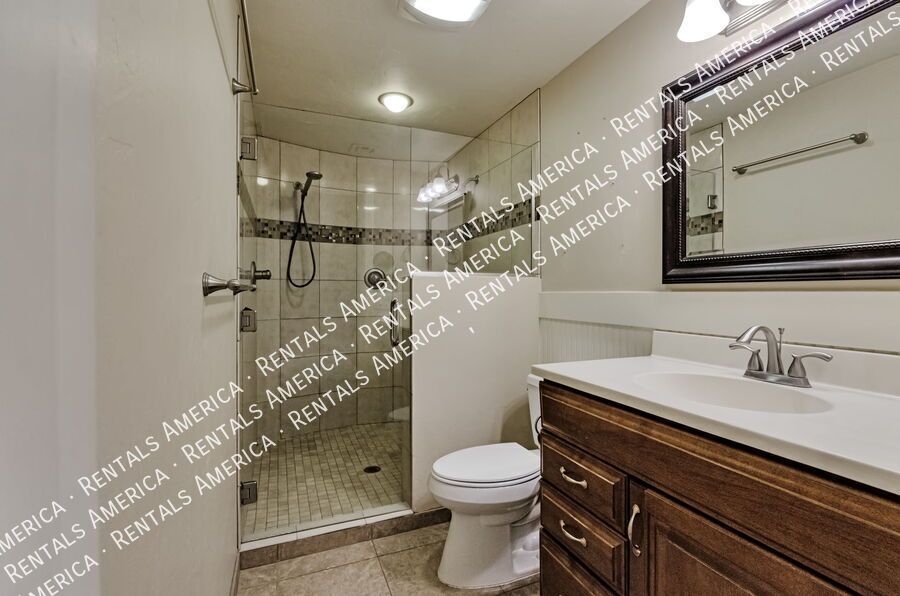 Enjoy this 4 bedroom, 2 bath luxury in Northwest Tucson! property image