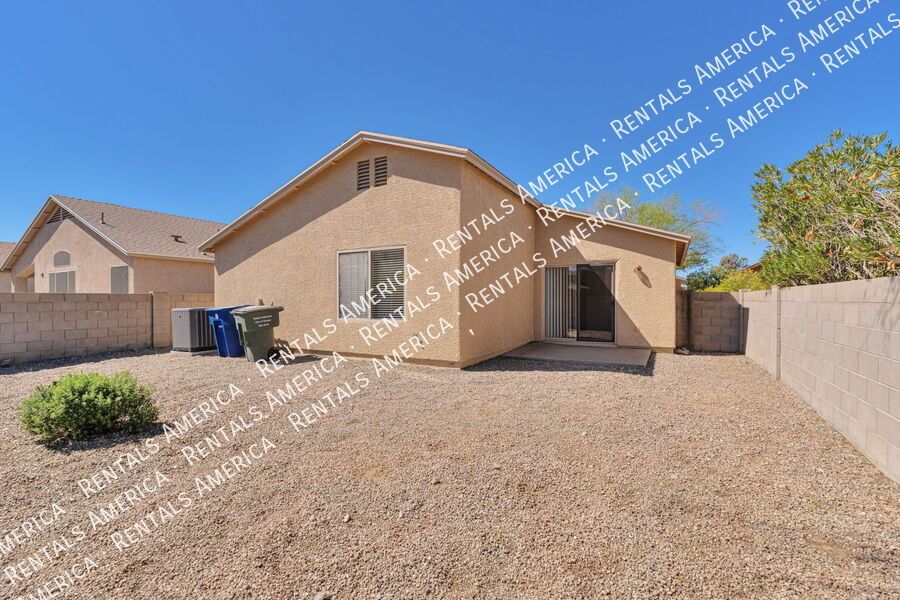 Charming 4 Bedroom 2 Bath Home in Rita Ranch property image