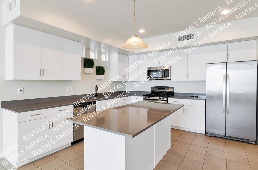 Modern home near University, Banner property image