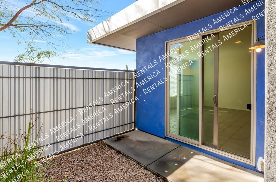 Modern home near University, Banner property image