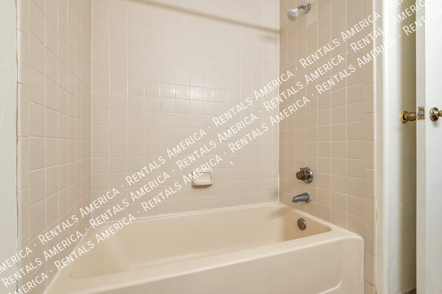 Great Location, Swan & Sunrise! property image