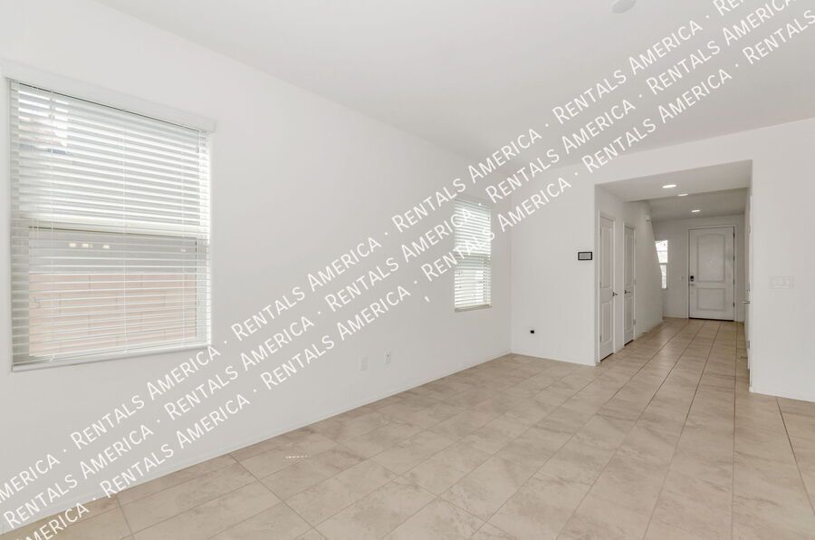 3/3 Home with  Washer/Dryer AND Community Pool & Vail School District property image