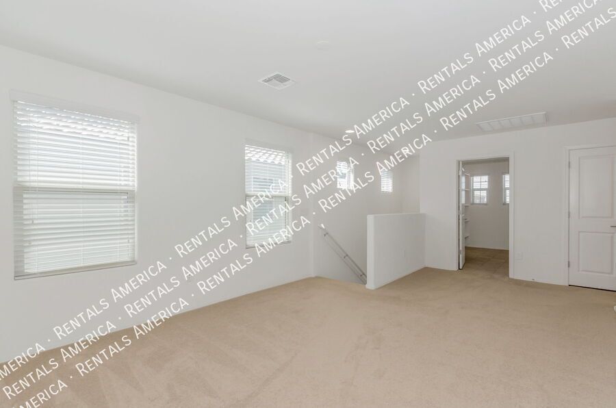 3/3 Home with  Washer/Dryer AND Community Pool & Vail School District property image