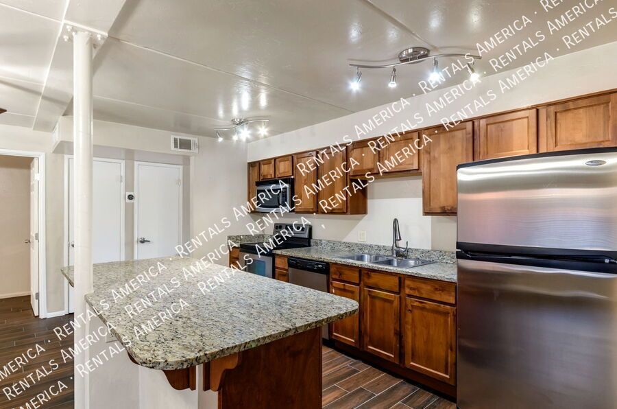 Remodeled 2 Bdrm by UofA! property image