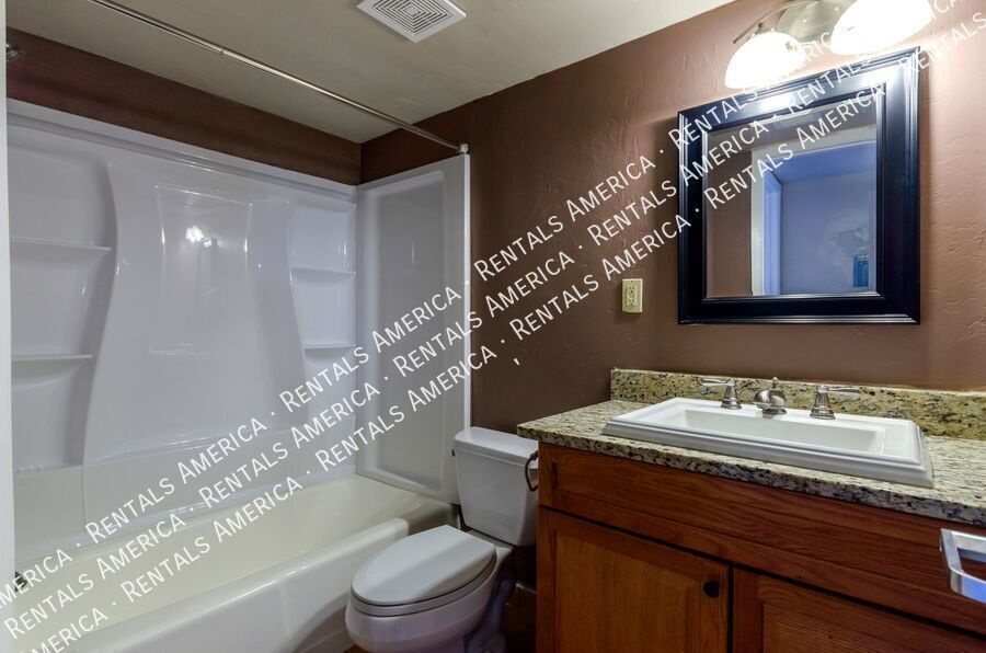 Remodeled 2 Bdrm by UofA! property image