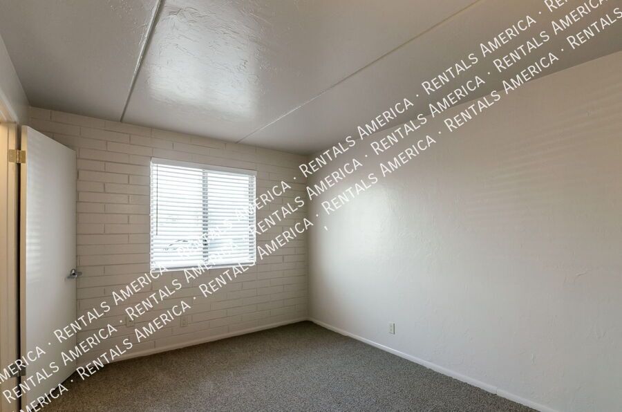 Remodeled 2 Bdrm by UofA! property image