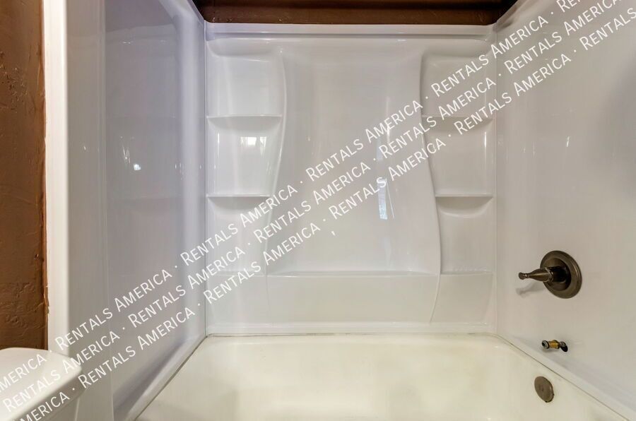 Remodeled 2 Bdrm by UofA! property image