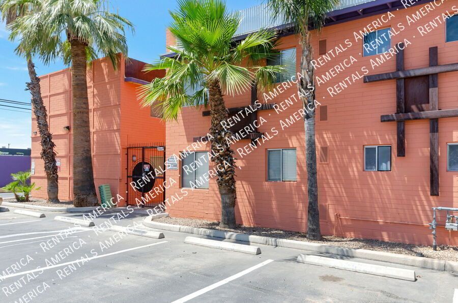 Remodeled 2 Bdrm by UofA! property image