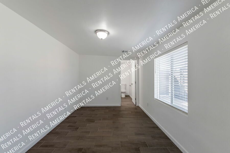 $500 off M/I for this Beautiful Renovated 3bdrm 2 bath! property image