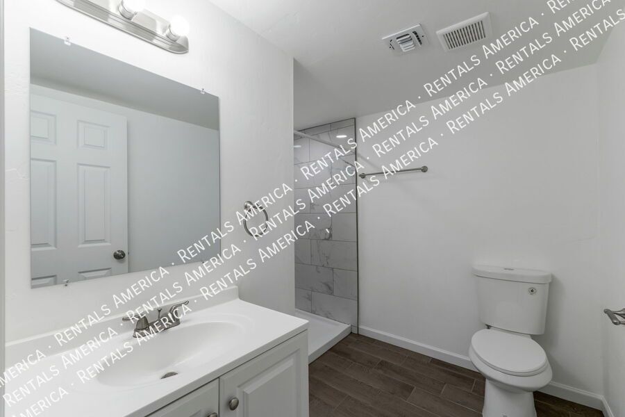 $500 off M/I for this Beautiful Renovated 3bdrm 2 bath! property image