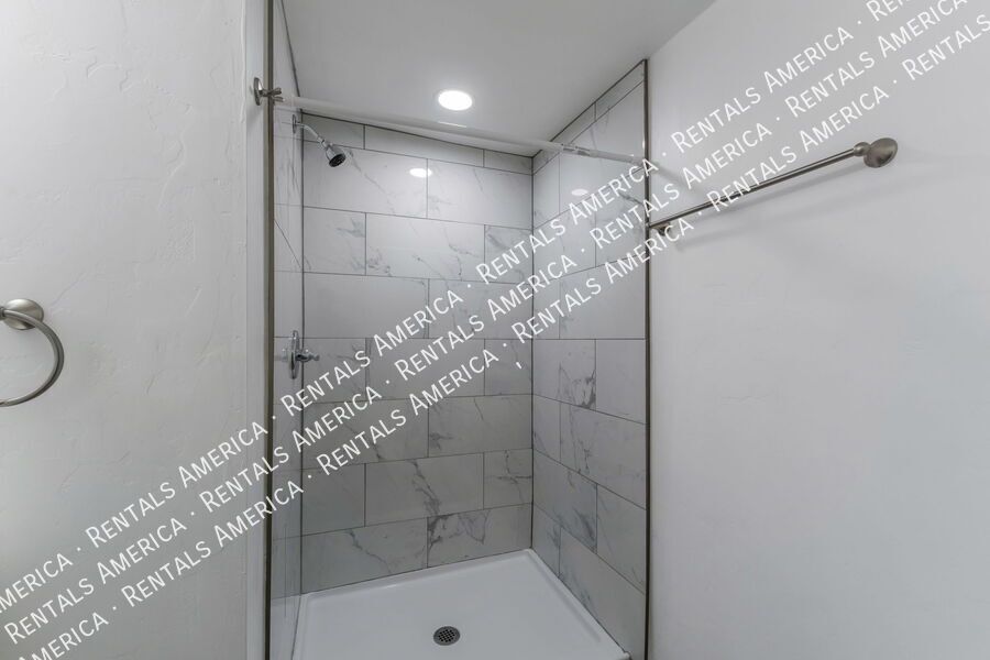 $500 off M/I for this Beautiful Renovated 3bdrm 2 bath! property image