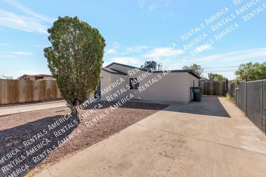 $500 off M/I for this Beautiful Renovated 3bdrm 2 bath! property image