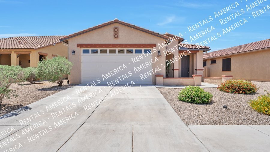 Home in Quarry Pines golf course, close to I-10 property image