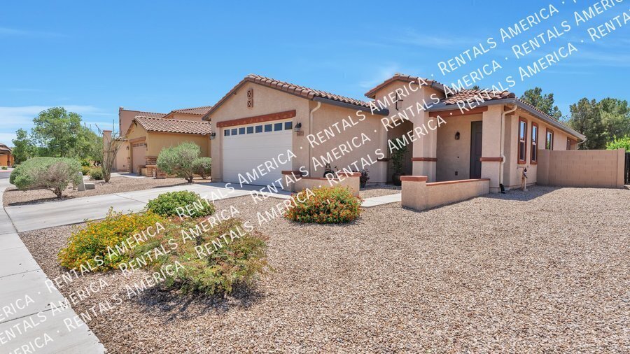 Home in Quarry Pines golf course, close to I-10 property image