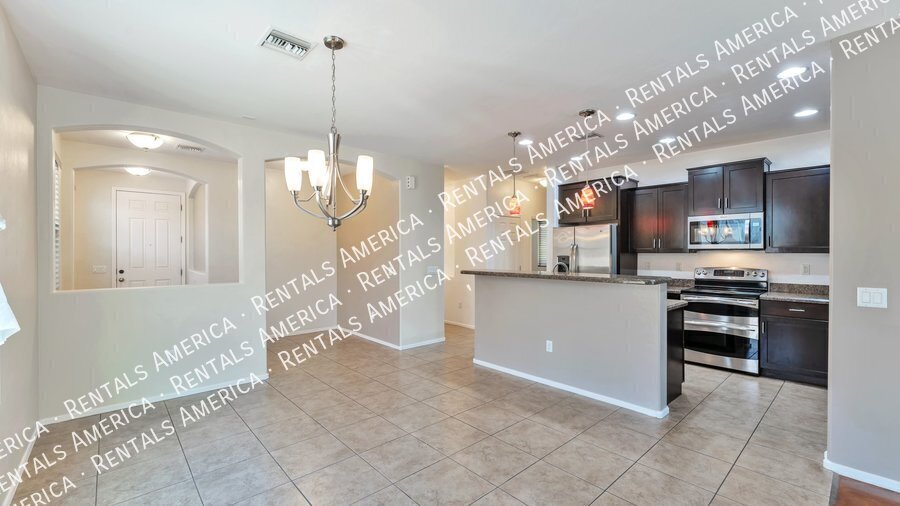 Home in Quarry Pines golf course, close to I-10 property image