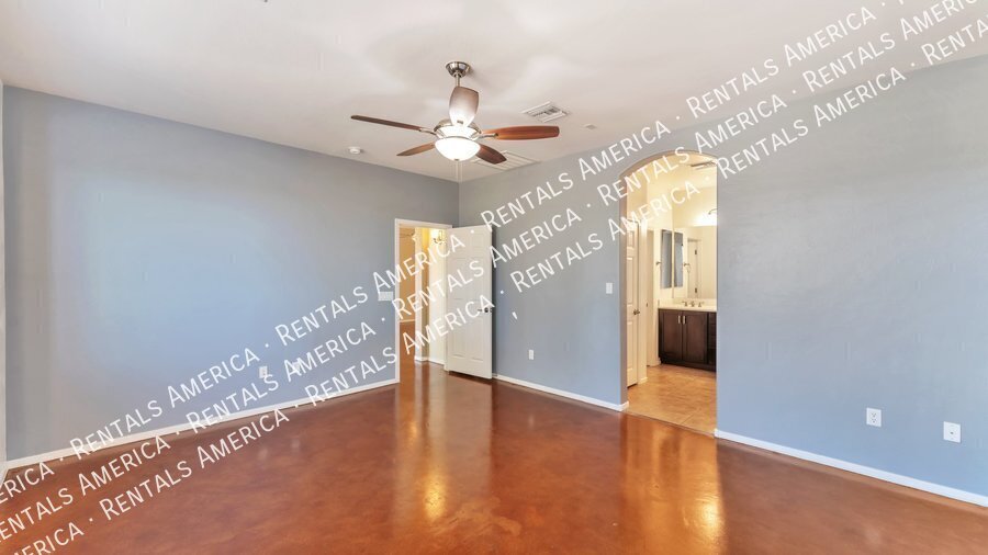 Home in Quarry Pines golf course, close to I-10 property image