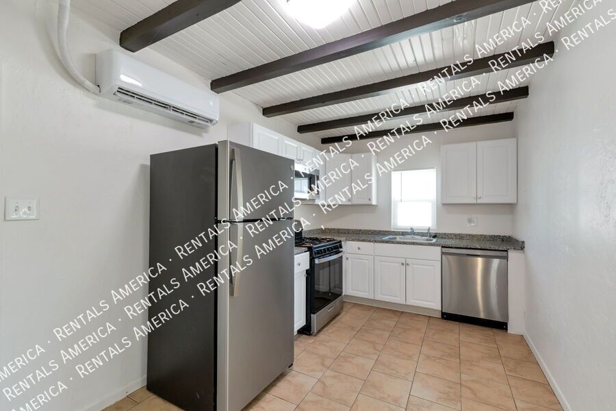 Charming 1 Bed / 1 Bath in Central Tucson property image