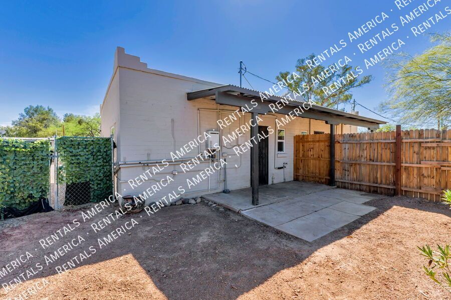 Charming 1 Bed / 1 Bath in Central Tucson property image