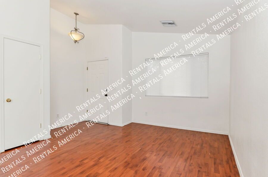 1st month Rent FREE. 4 Bedroom 2 Bath -Home on Corner Lot property image