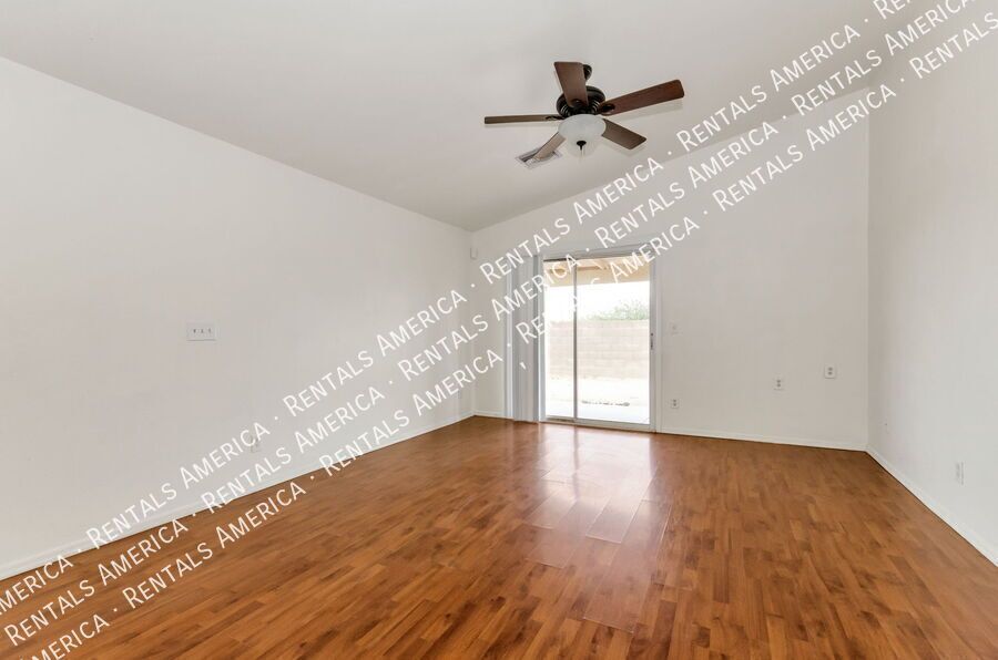 1st month Rent FREE. 4 Bedroom 2 Bath -Home on Corner Lot property image