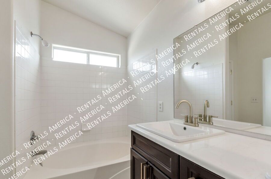 1st month Rent FREE. 4 Bedroom 2 Bath -Home on Corner Lot property image