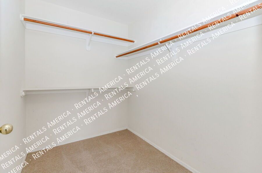 1st month Rent FREE. 4 Bedroom 2 Bath -Home on Corner Lot property image