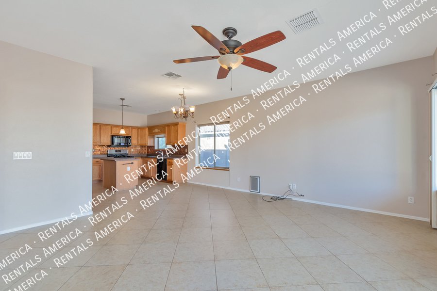 Spacious Home in Marana! property image