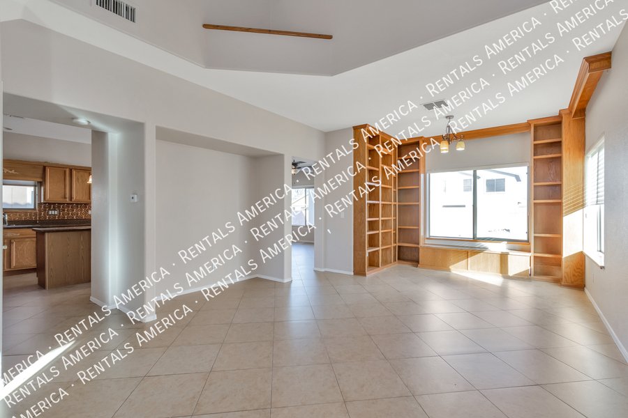 Spacious Home in Marana! property image