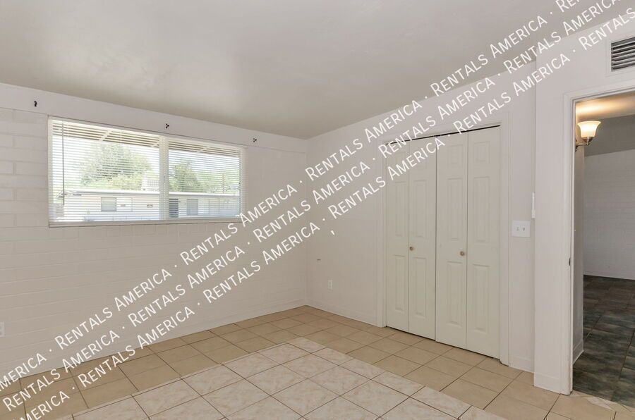 Remodeled 2BD/1BA Home Central Tucson with Washer/Dryer property image