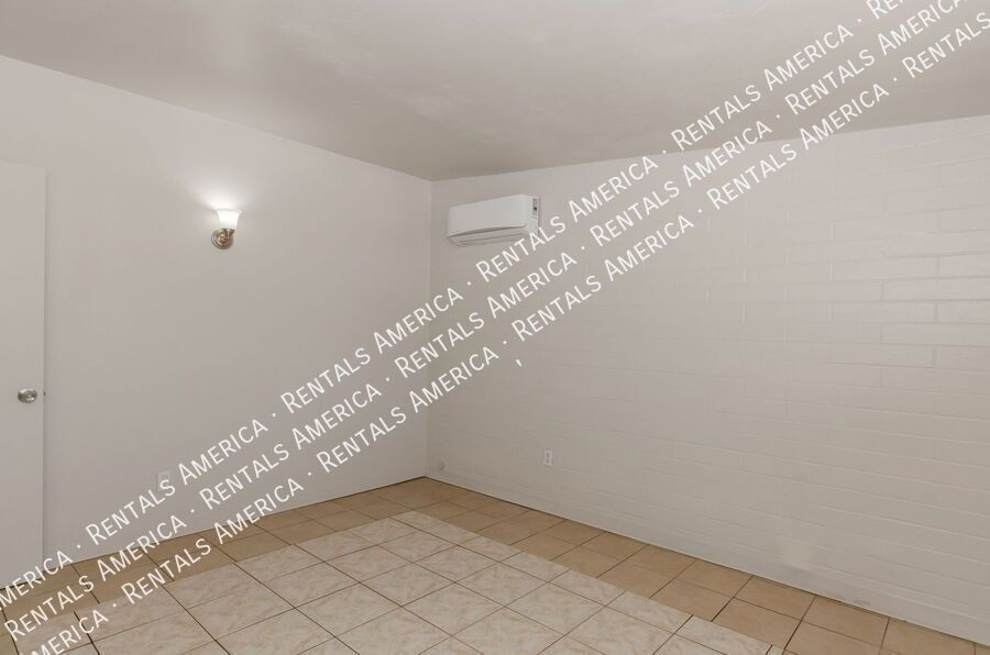 Remodeled 2BD/1BA Home Central Tucson with Washer/Dryer property image