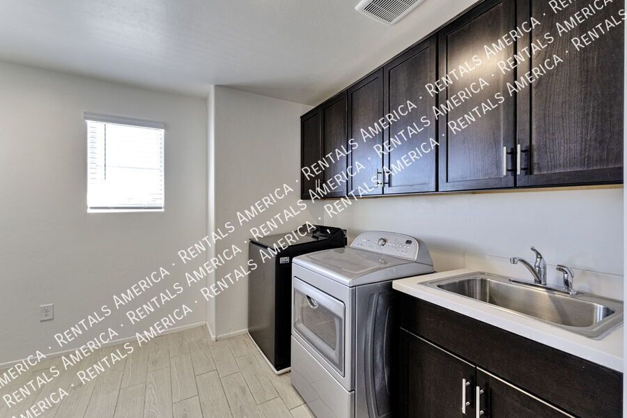 $500 Off May rent if M/I by April 4th property image