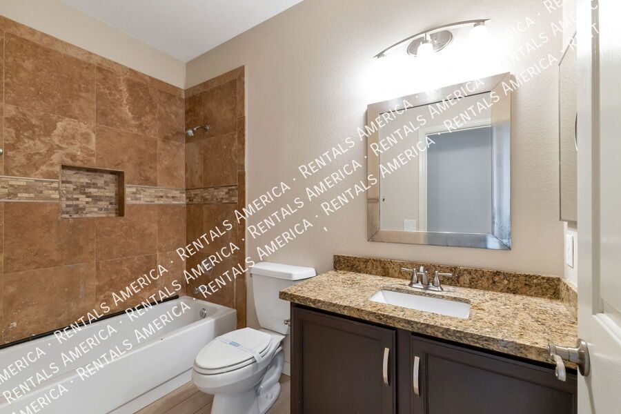 Beautiful 3 bedroom, 2 bath in Rita Ranch! property image