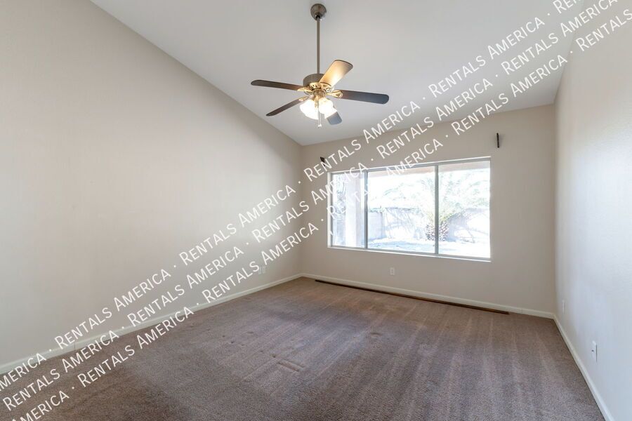 Beautiful 3 bedroom, 2 bath in Rita Ranch! property image