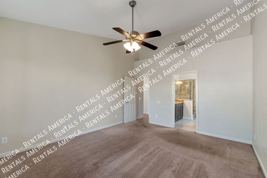 Beautiful 3 bedroom, 2 bath in Rita Ranch! property image