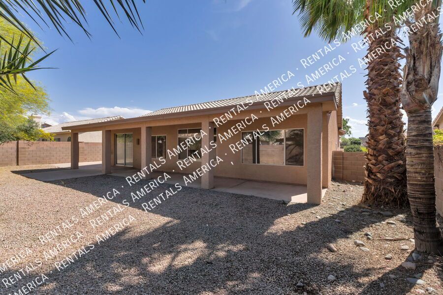 Beautiful 3 bedroom, 2 bath in Rita Ranch! property image