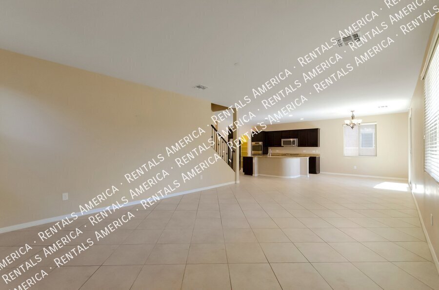 Stunning 4bdrm in great neighborhood! property image