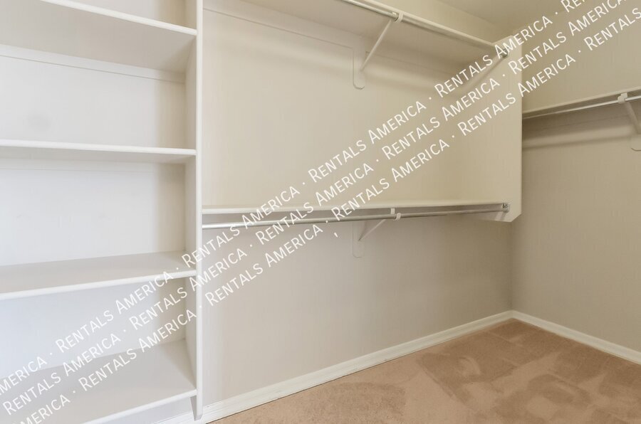 Stunning 4bdrm in great neighborhood! property image