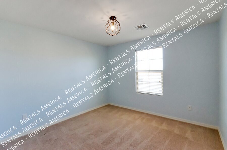 Stunning 4bdrm in great neighborhood! property image