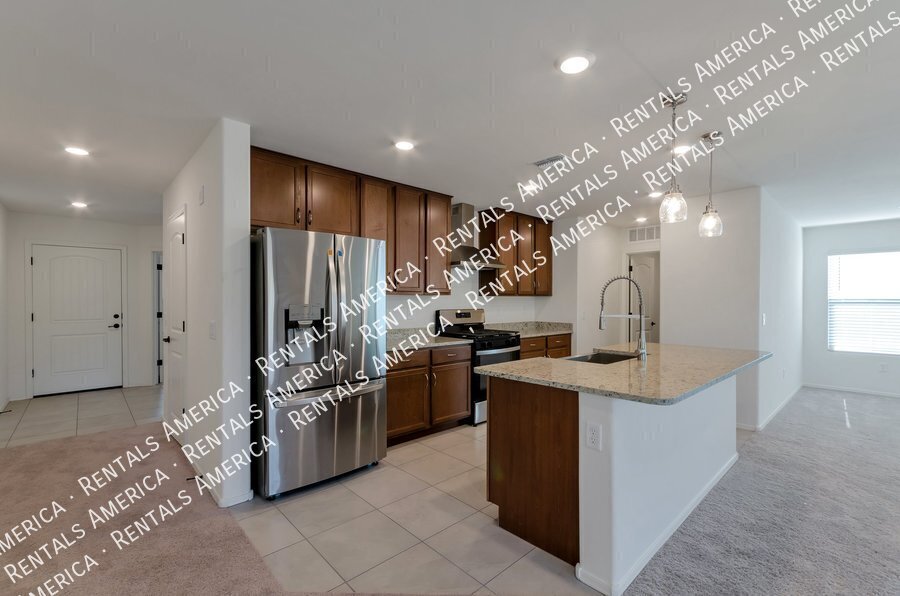 Beautiful 3 bedroom 2 bath Home with FLEX Space and Washer/Dryer! property image