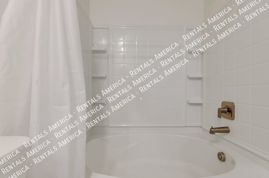 Beautiful 3 bedroom 2 bath Home with FLEX Space and Washer/Dryer! property image