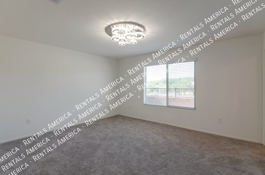 Beautiful 3 bedroom 2 bath Home with FLEX Space and Washer/Dryer! property image